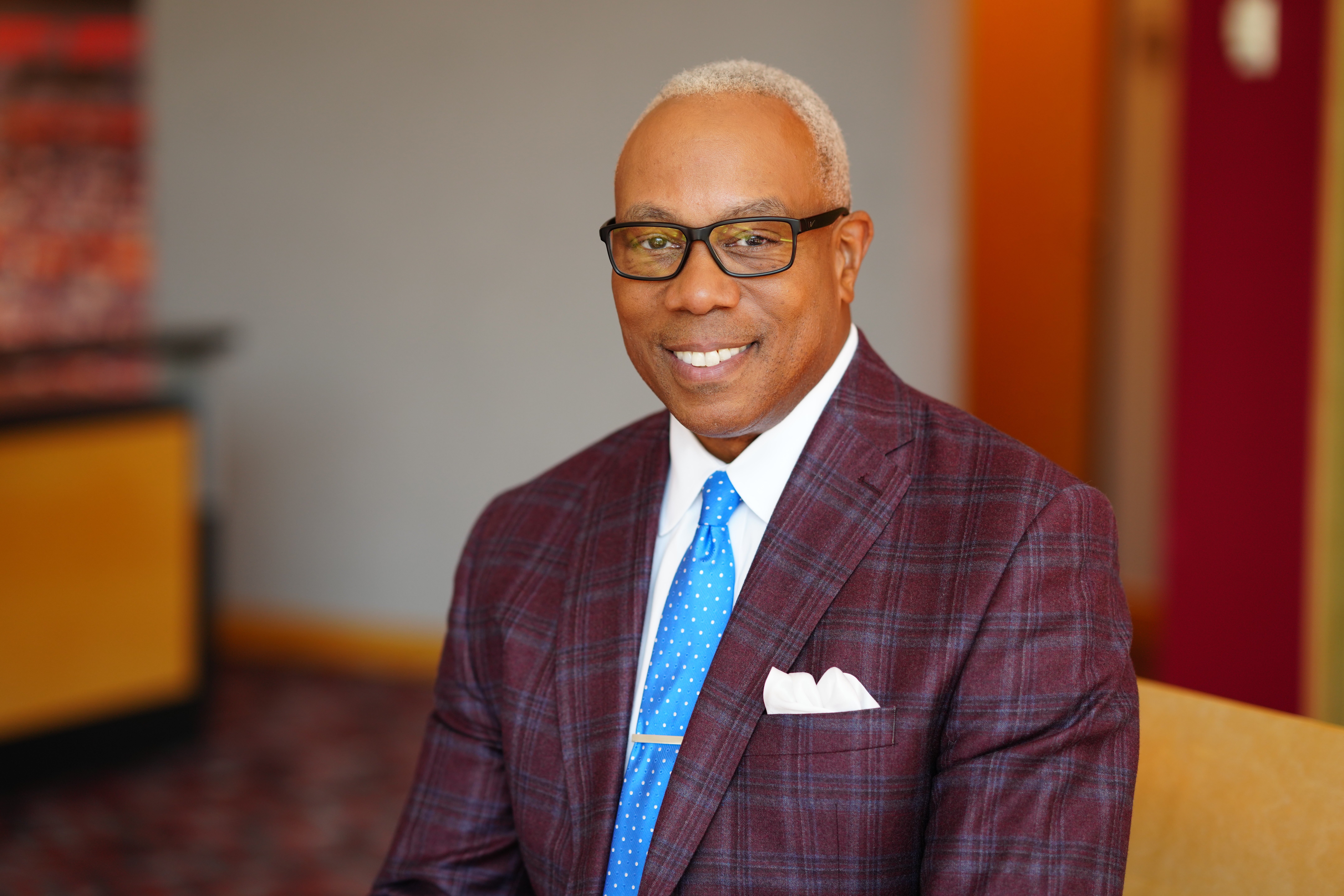 Jay Harris  joined ESPN in February 2003 as a SportsCenter anchor after years in television and radio news.