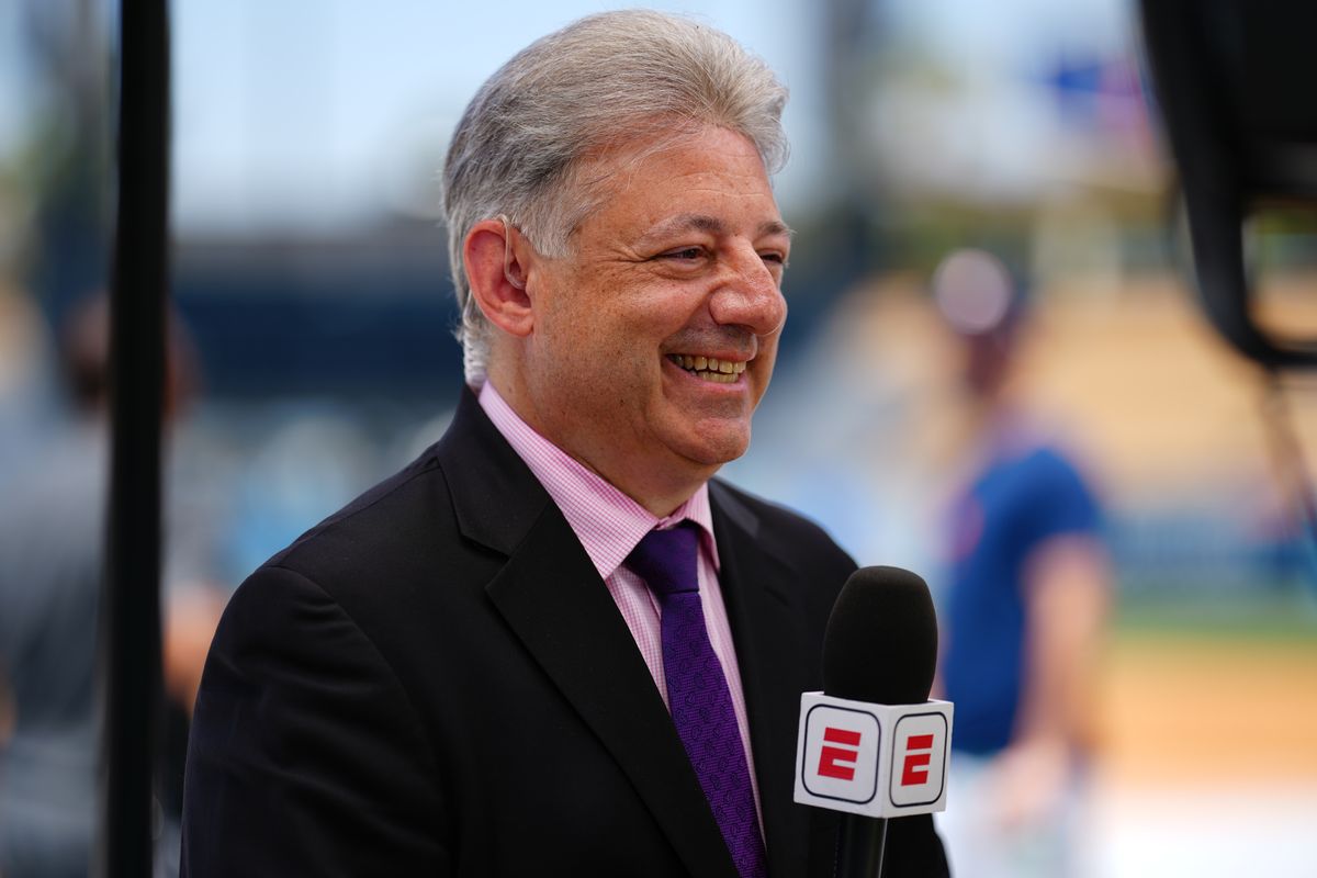 Since joining ESPN in 1997, Guillermo Celis has served as a play-by-play announcer, analyst and reporter for ESPN Deportes and ESPN International’s baseball coverage. He has also covered a variety of other sports including football, college basketball and OEFA- Mexico’s college football.