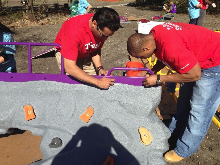 TeamESPN Builds KaBoom! Playground for Military Families in San Antonio