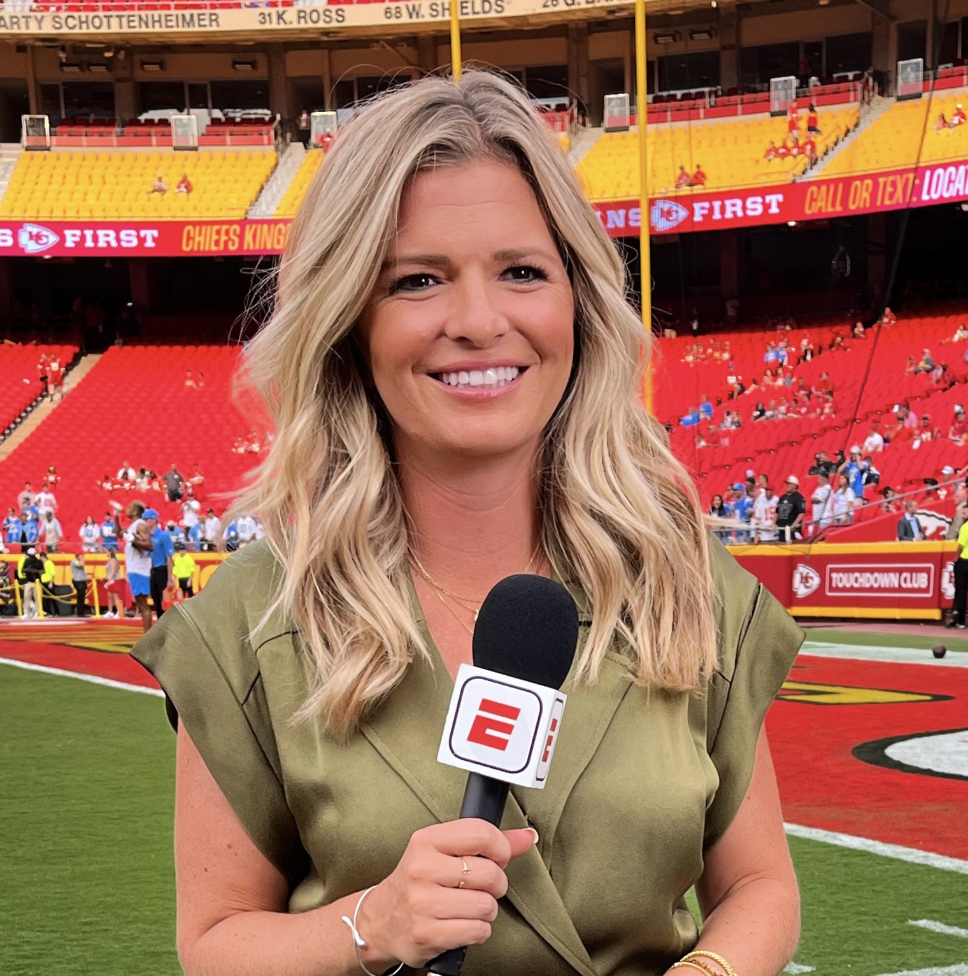 Lindsey Thiry ESPN bio