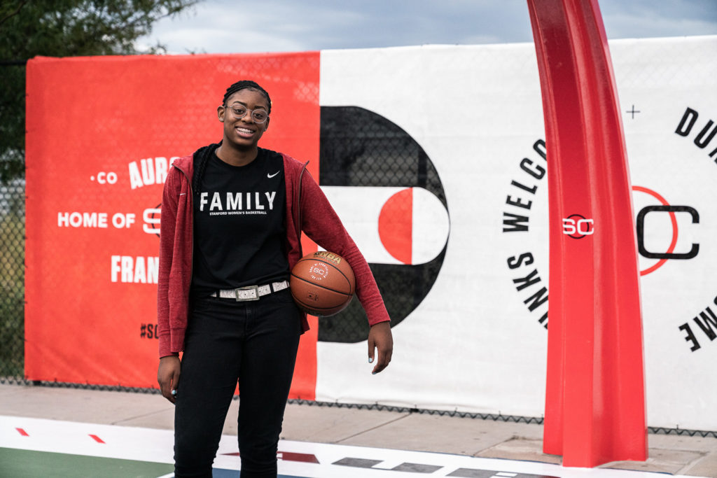 On Thursday, September 5, Mayor Bob LeGare joined ESPN on site at Hoops Park to celebrate and commemorate Aurora native Fran Belibi for her achievement in making it into SportsCenter’s iconic Top 10 plays list. A unique and custom designed public installation was unveiled to Fran – surrounded by her parents, former coach and teammates – that pays homage to her incredible #SCTop10 viral play, an in-game dunk during her high school basketball game. Fran is one of 10 athletes that ESPN is commemorating locally in their hometowns.