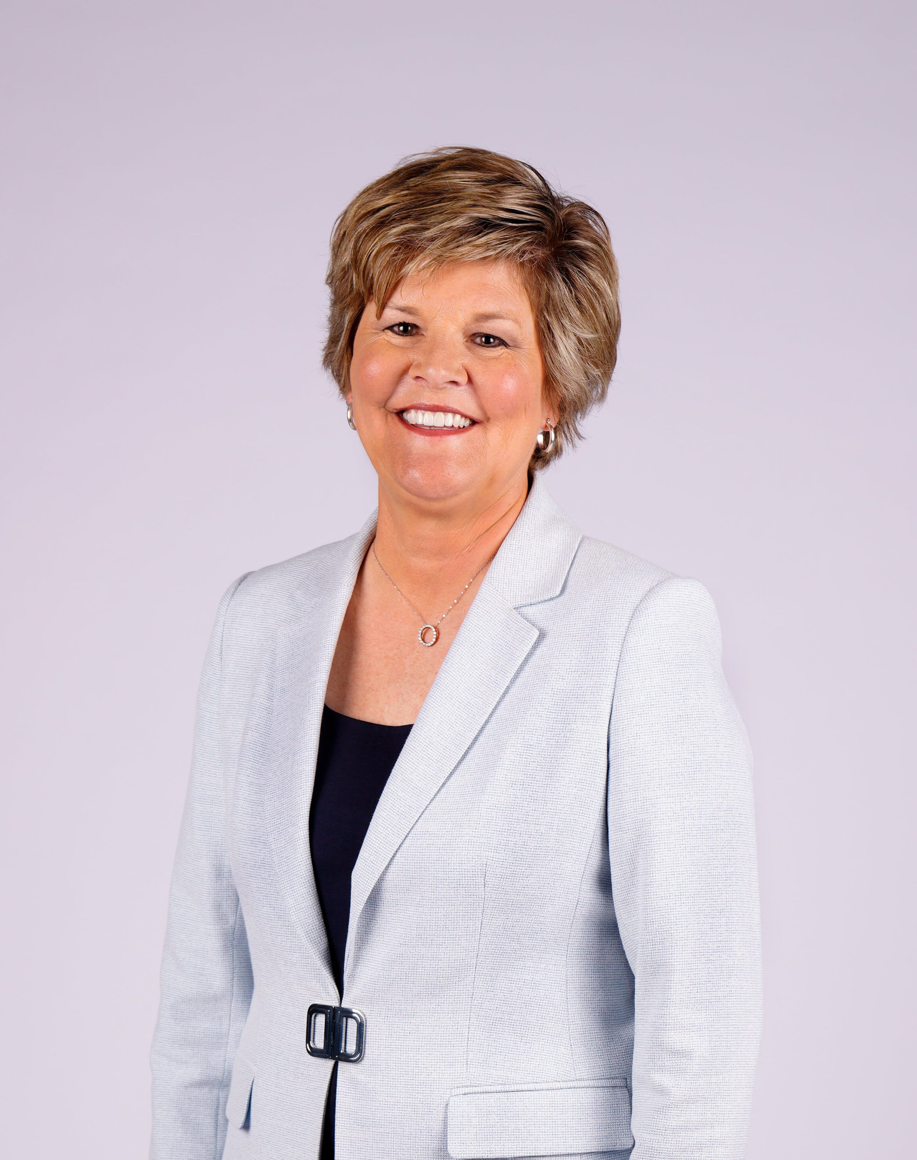 Emmy Award-winning broadcaster Brenda VanLengen has worked as a women’s college basketball analyst for the ESPN networks since 1996 and play-by-play announcer since 2010, including the SEC Network. She is also the creator and executive producer of the groundbreaking documentary series on the origin story of college basketball entitled If Not For Them