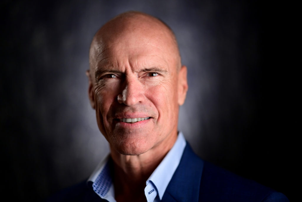 Hockey Hall of Famer Mark Messier is a leading ice hockey analyst for ESPN’s NHL coverage.