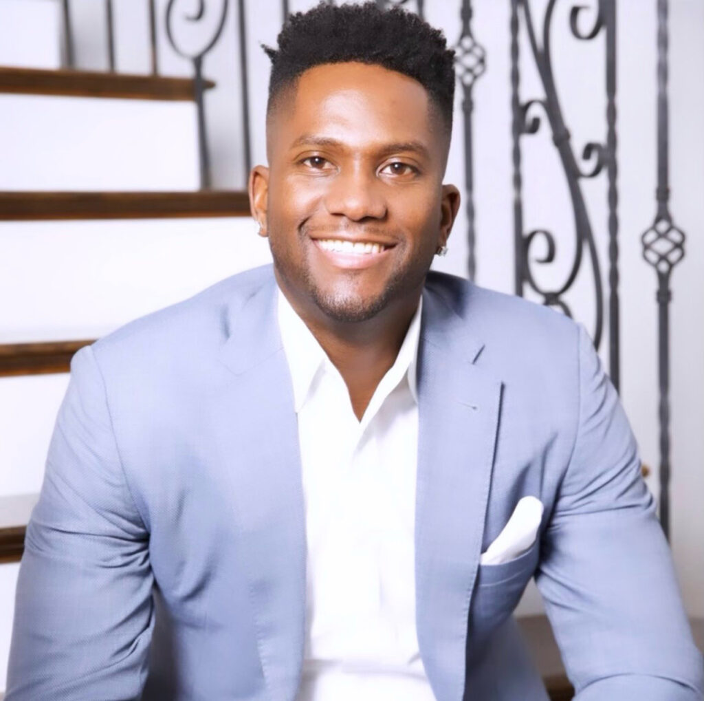 Ten-year NFL veteran Harry Douglas joined ESPN in 2019 and is a contributor across ESPN studio shows and digital football shows including co-hosting Countdown to College GameDay.