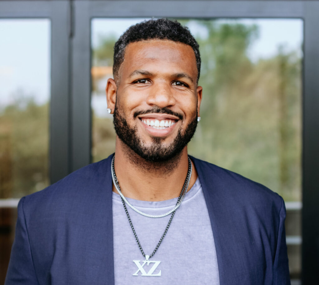 Former Big Leaguer Xavier Scruggs is an ESPN baseball analyst, regularly contributing to Baseball Tonight. He provides game commentary for ESPN’s College World Series and Little League baseball and softball coverage, and has also served as an analyst for ESPN’s Major League Baseball telecasts, Monday Night Baseball and Wednesday Night Baseball.