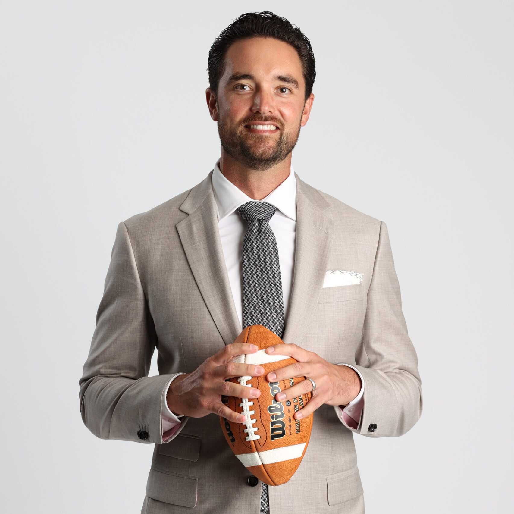 Former NFL quarterback and Arizona State standout Brock Osweiler joined ESPN in 2022 as a college football analyst. A seven-year NFL veteran, Osweiler played five seasons with the Denver Broncos and was part of their Super Bowl 50 championship team in 2015, in addition to stints with the Houston Texans and Miami Dolphins before retiring in 2019.