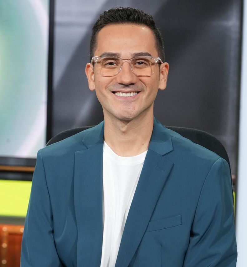 José Del Valle serves as commentator for ESPN Deportes’ soccer programming regularly appearing on Futbol Picante, La Peña de LALIGA and Ahora o Nunca. Additionally, he regularly generates content for ESPN Deportes’ digital platforms.
