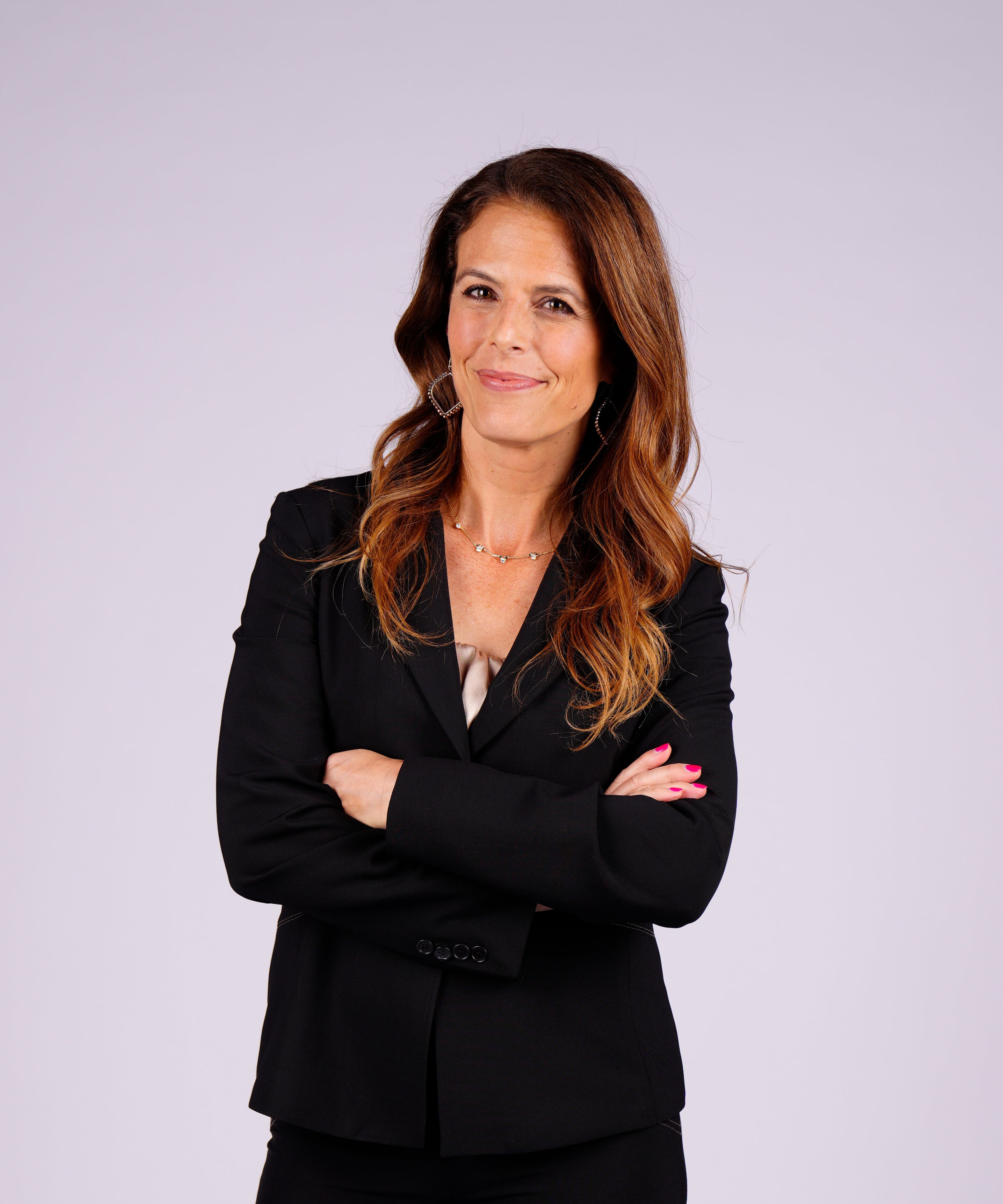 Jenn Hildreth is an Emmy Award winning sports broadcaster with more than two decades of experience as a play-by-play commentator, studio host and reporter. A year-round play-by-play for ESPN and ACC Network, Hildreth regularly calls the NCAA Women’s College Cup and various college sports properties across ESPN platforms.