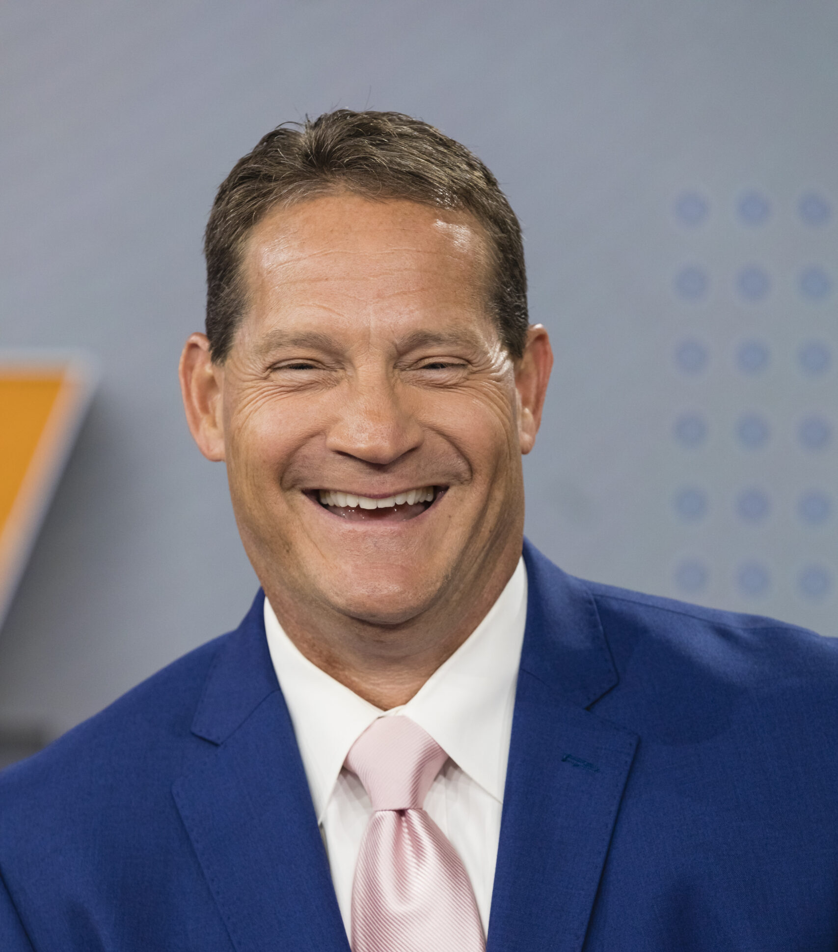 Gene Chizik is a college football analyst for ESPN and SEC Network, having been with SEC Network since its inception in 2014. Chizik is one of the main Saturday studio analysts for SEC Now alongside Chris Doering, and added ESPN’s Friday Night Football to his repertoire for the 2019 season. Following his time at UNC, Chizik rejoined SEC Network in the fall of 2025.  